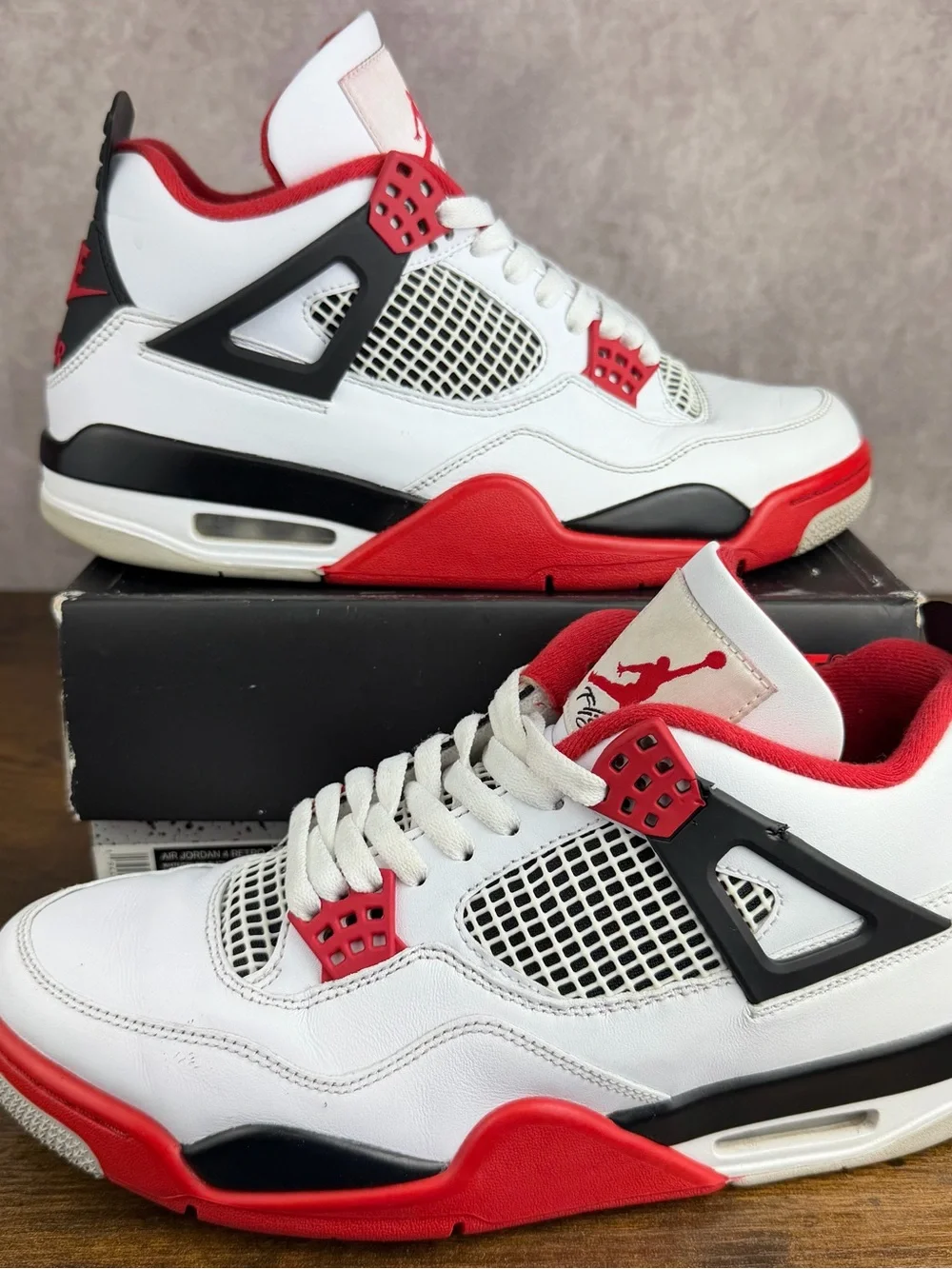 Air Jordan 4 Retro OG Fire Red 2020 Size 9.5 DC7770-160 Men’s Sneakers Rare MJ